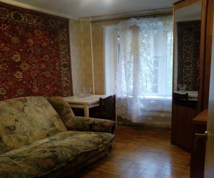 В квартире сдается комната.