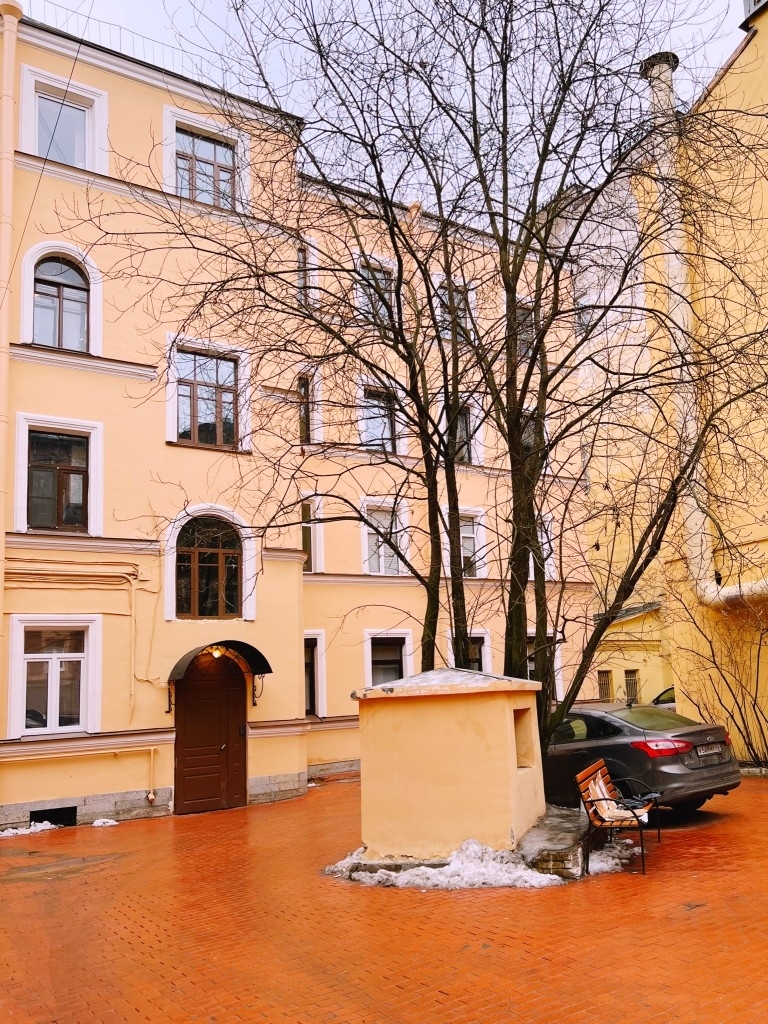 Продается комната, в квартире есть все необходимое.