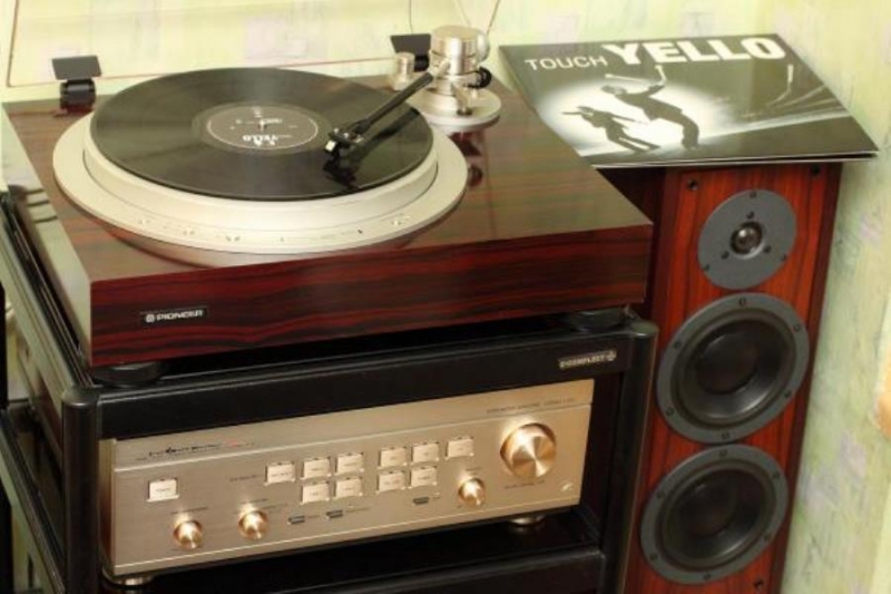 Kyïëþ Hi-Fi aóäèoòexíèêy ïo äocòoéíûì öeíàì